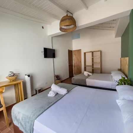 Hotel Casa Las Palmas Медельин Экстерьер фото