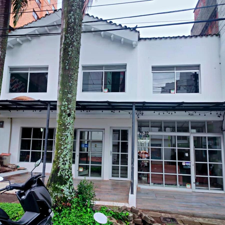 Hotel Casa Las Palmas Медельин Экстерьер фото