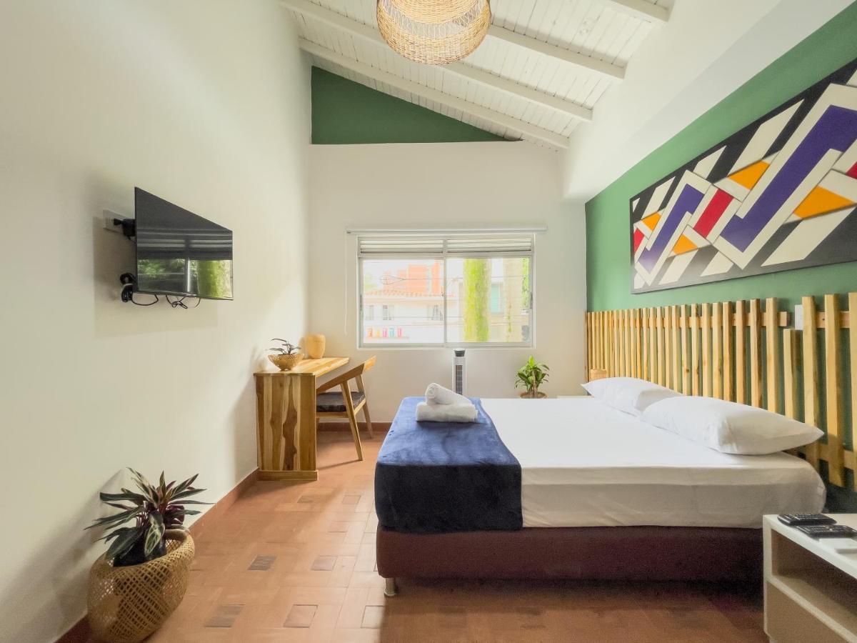 Hotel Casa Las Palmas Медельин Экстерьер фото